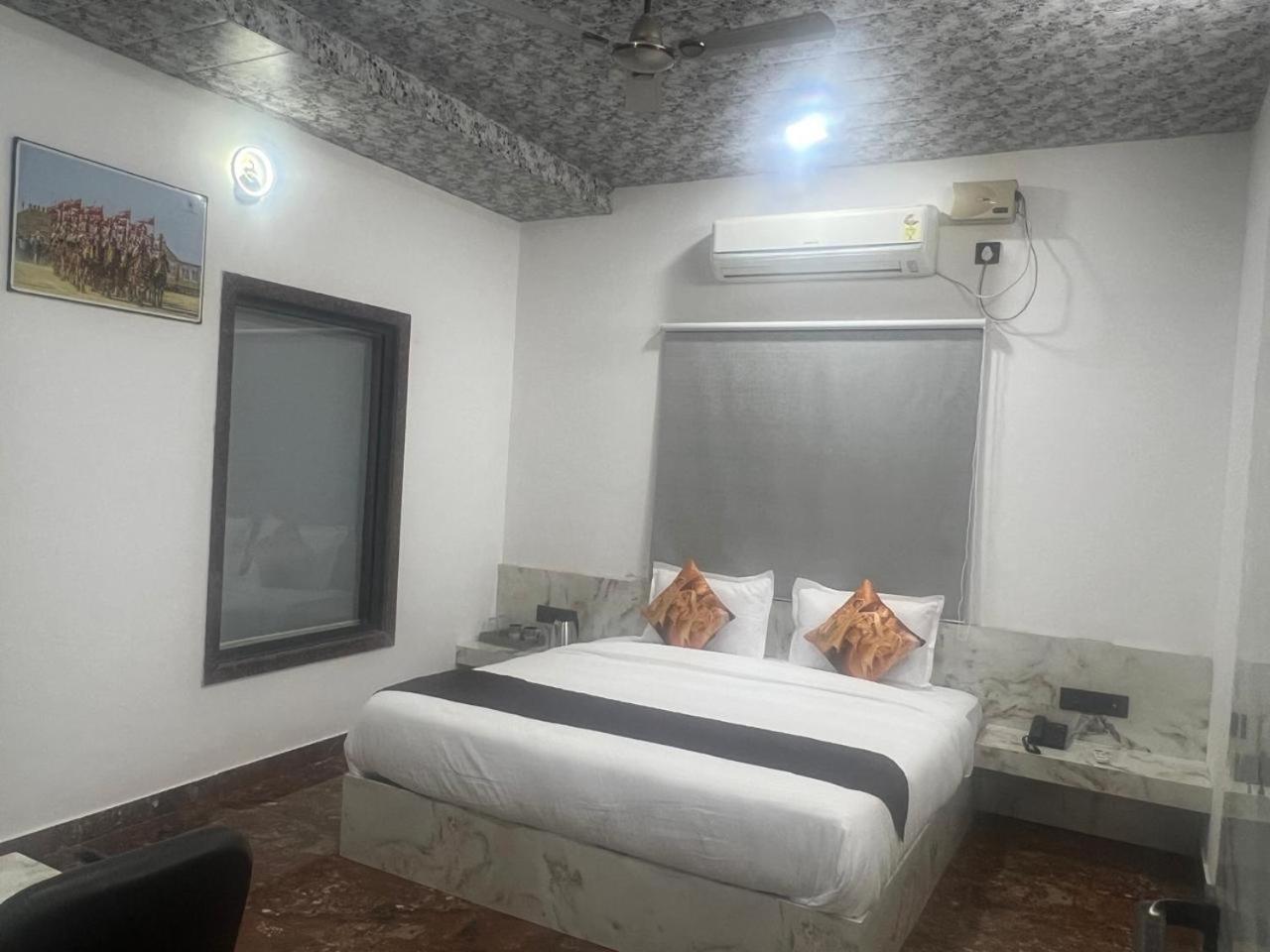 Hotel Banjara Hills Abu Road Exterior photo